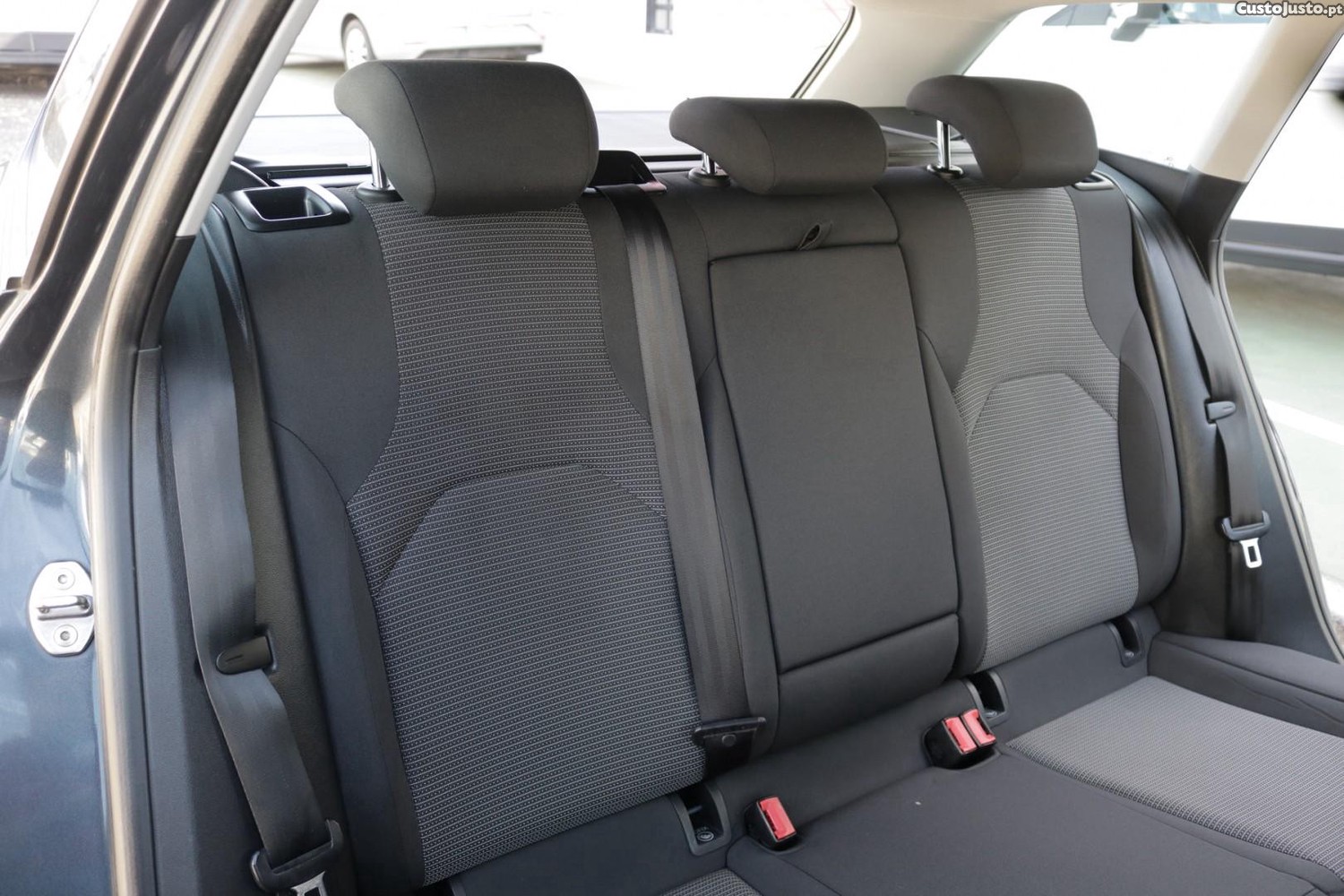 SEAT Leon ST 1.6 TDI Style 115cv — fotografia 38