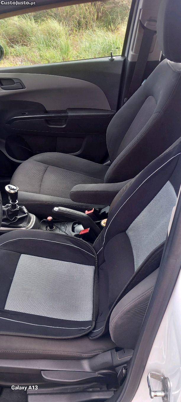 Chevrolet Aveo 1.2 LT — fotografia 4