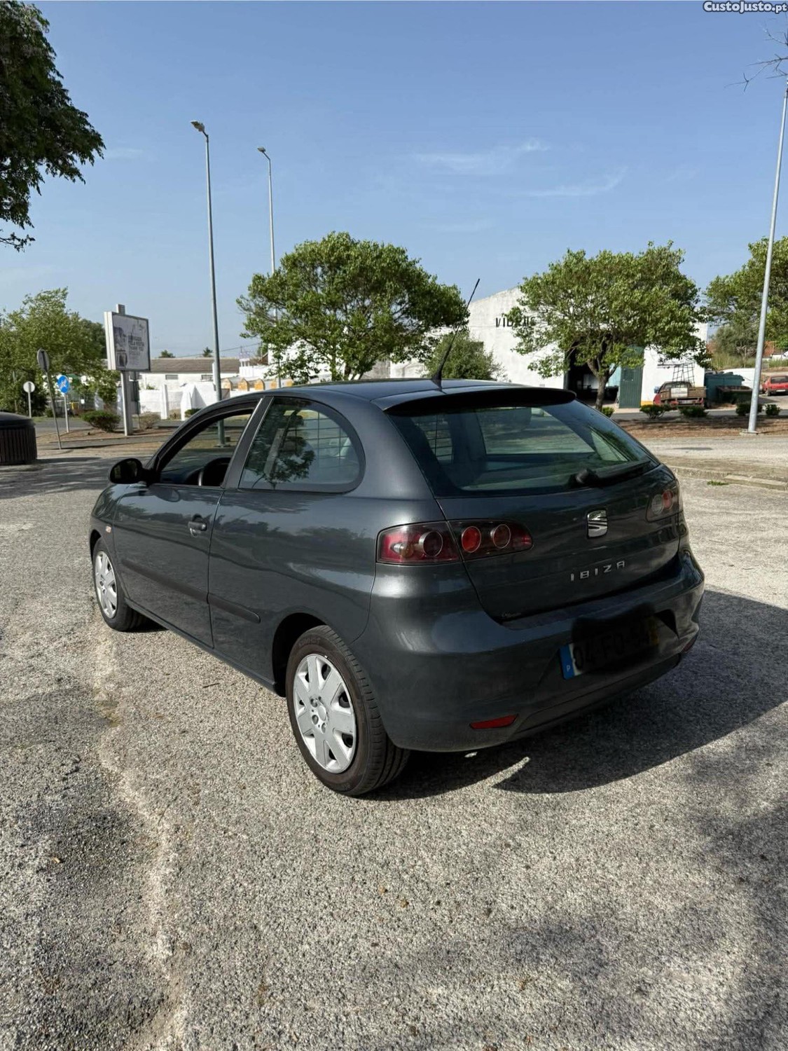 SEAT Ibiza 1.4 Tdi — fotografia 3