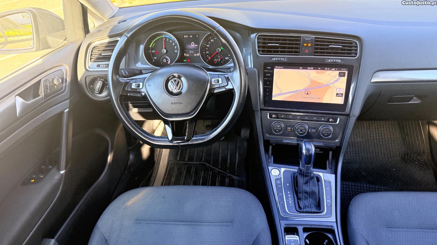 Volkswagen Golf E-GOLF — fotografia 5