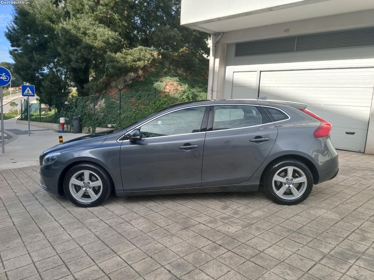 Volvo V40 1.6D 115CV NACIONAL 1 DONO - 13 — photo 4