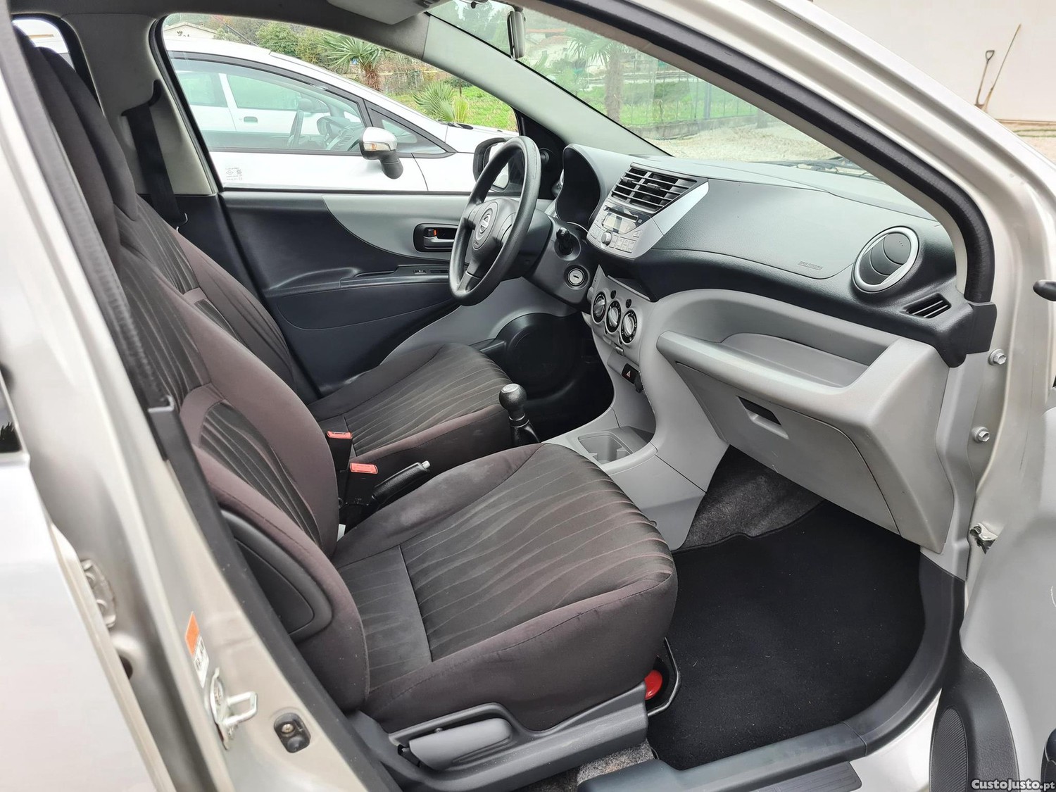 Nissan Pixo 1.0 68cv — fotografia 3
