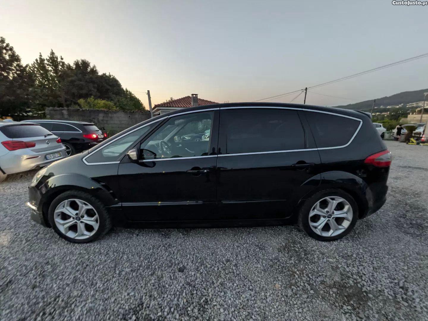 Ford S-Max 2.0 tdci titanium 7l — fotografia 4