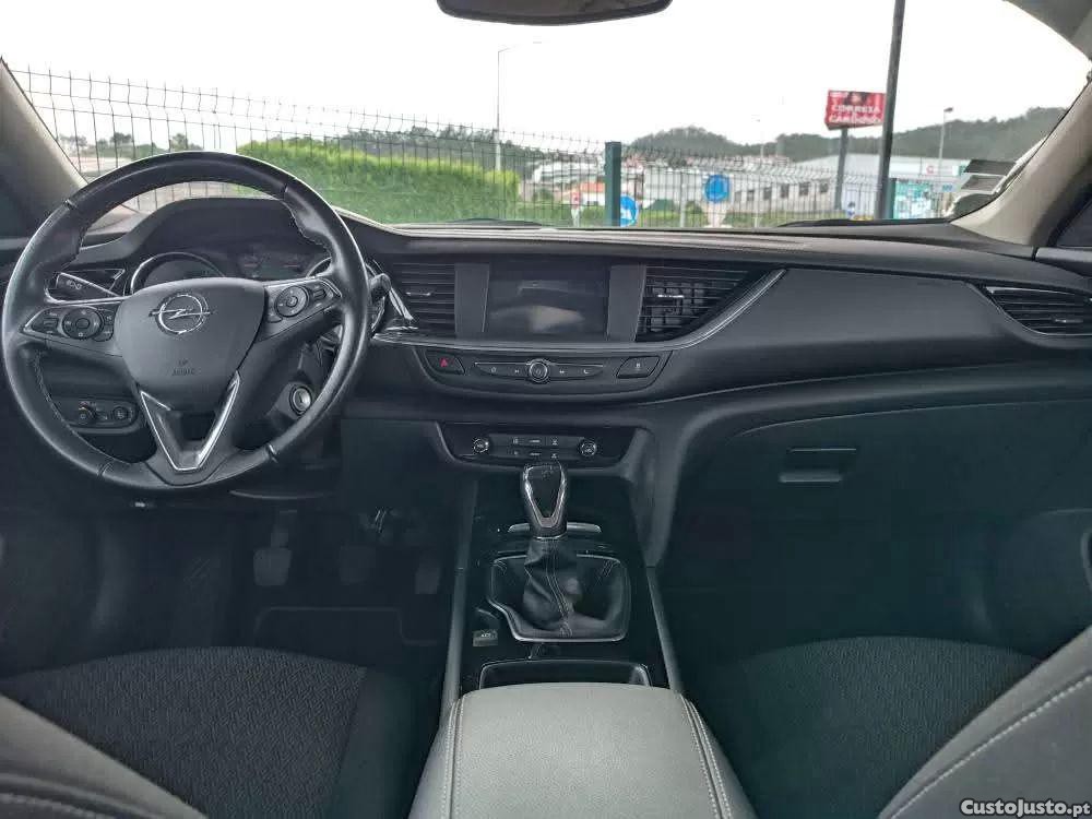 Opel Insignia 1.6 cdti dynamic — fotografia 11
