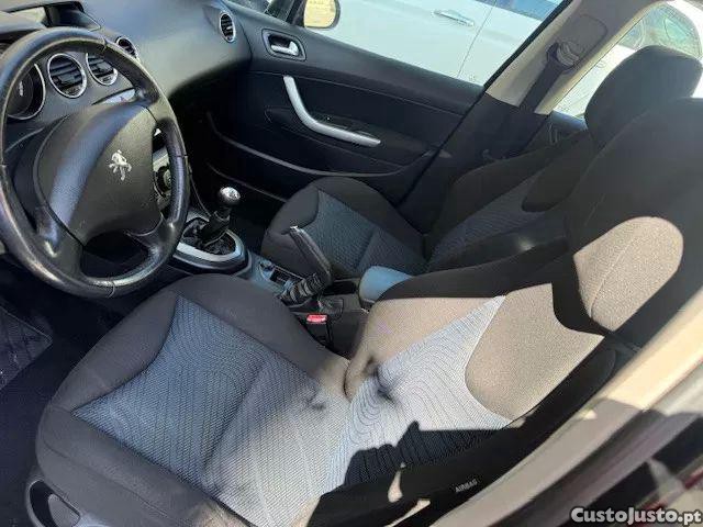 Peugeot 308 1.6 hdi active j17 — fotografia 4