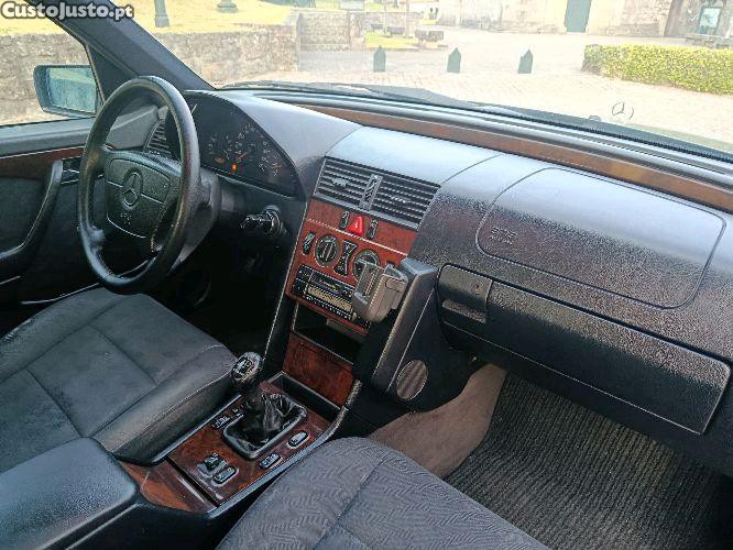 Mercedes-Benz C 200 Elegance — fotografia 6