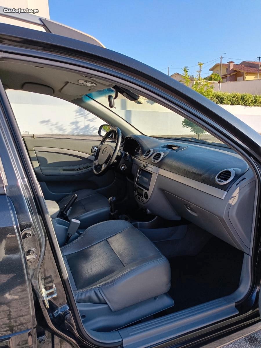 Chevrolet Nubira 2.0 TCDI CDX SW — fotografia 8
