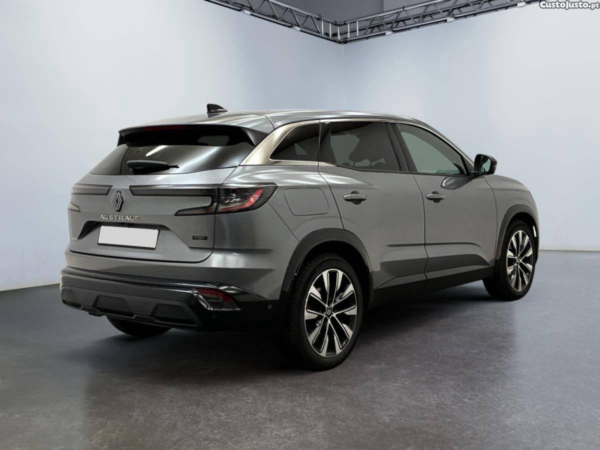 Renault  E-Tech Hybrid Techno — photo 3