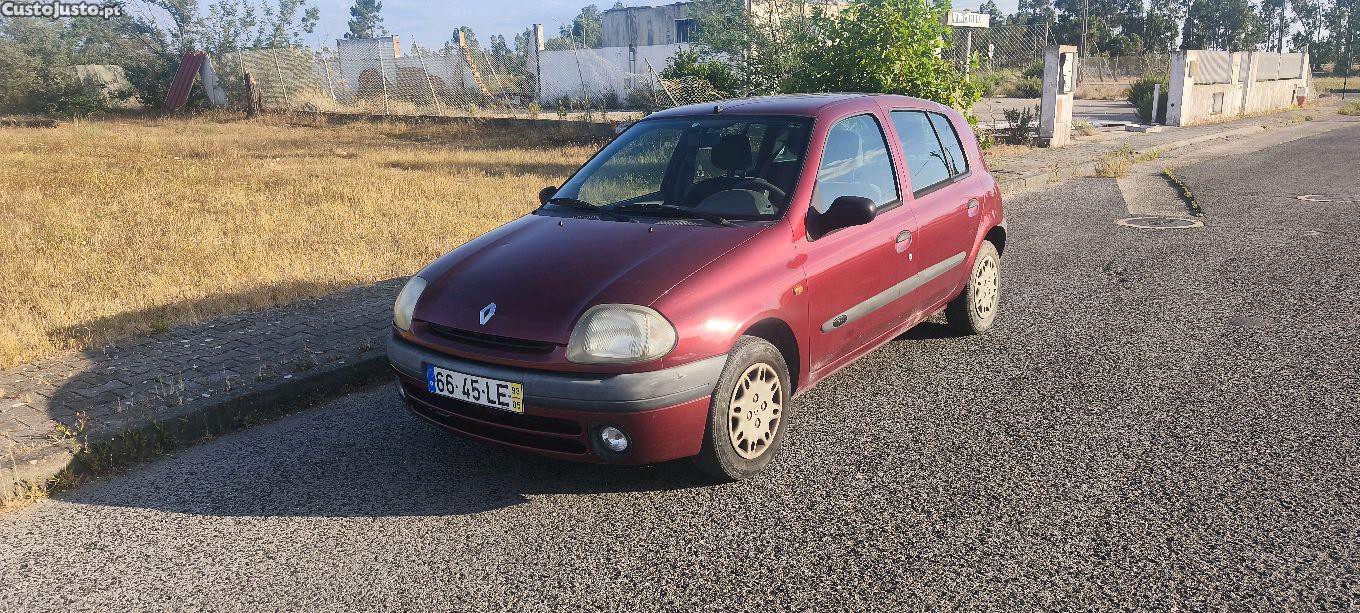 Renault Clio rt — fotografia 11
