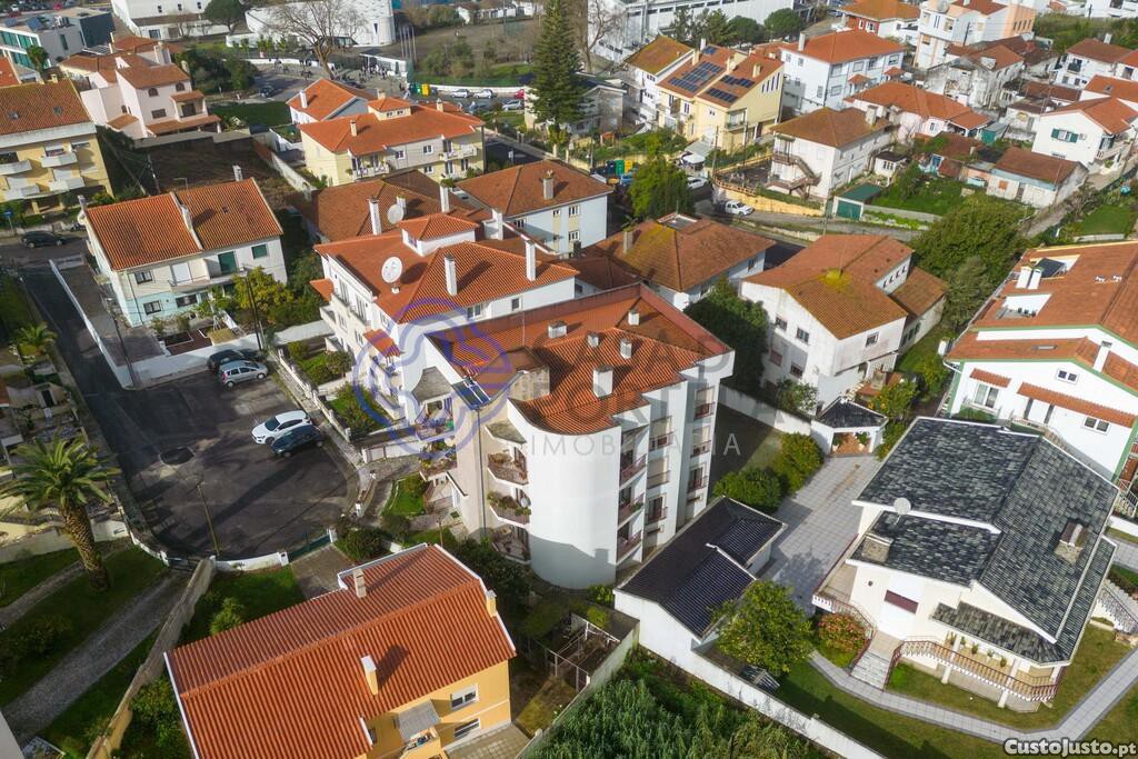 Property in Nossa Senhora do Pópulo, Coto e São Gregório, Caldas da Rainha, Leiria