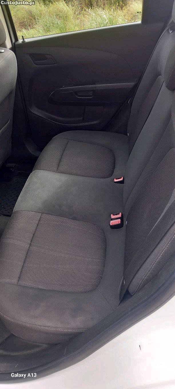 Chevrolet Aveo 1.2 LT — fotografia 3