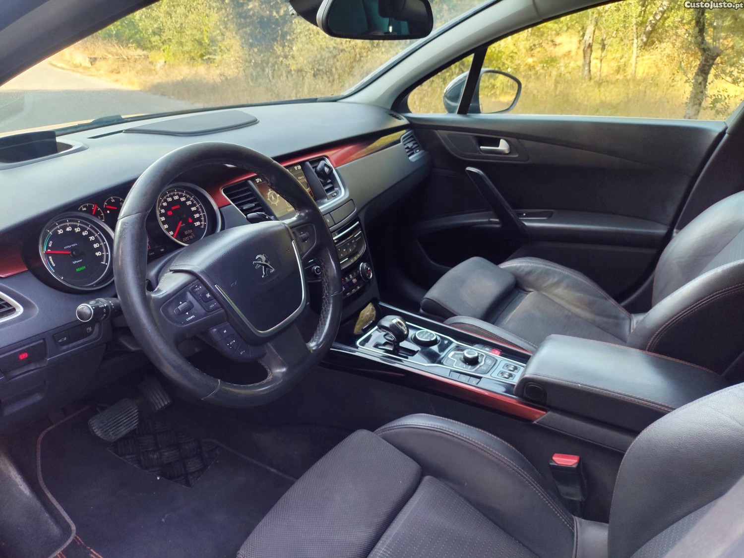 Peugeot 508 RXH Hybrid4 — fotografia 3