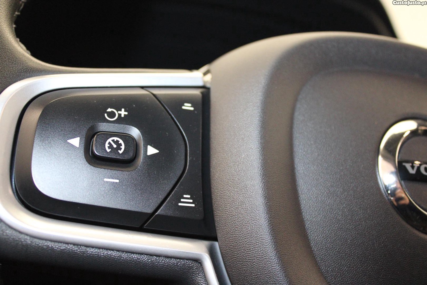 Volvo V60 2.0 T6 AWD INSCRIPTION — fotografia 29