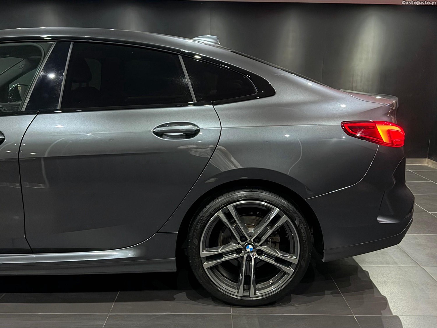 BMW 216 d Pack Desportivo M — fotografia 21