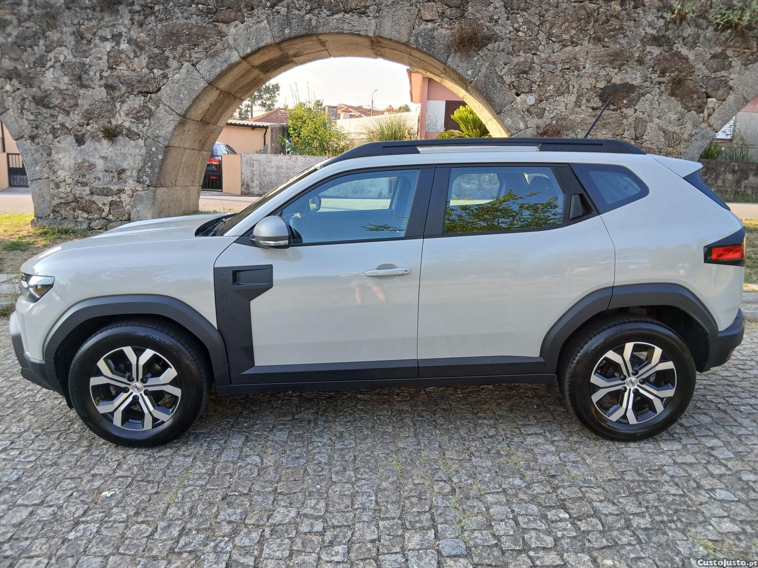 Dacia Duster Expression Eco-G 100 (Bi-fuel) — fotografia 9