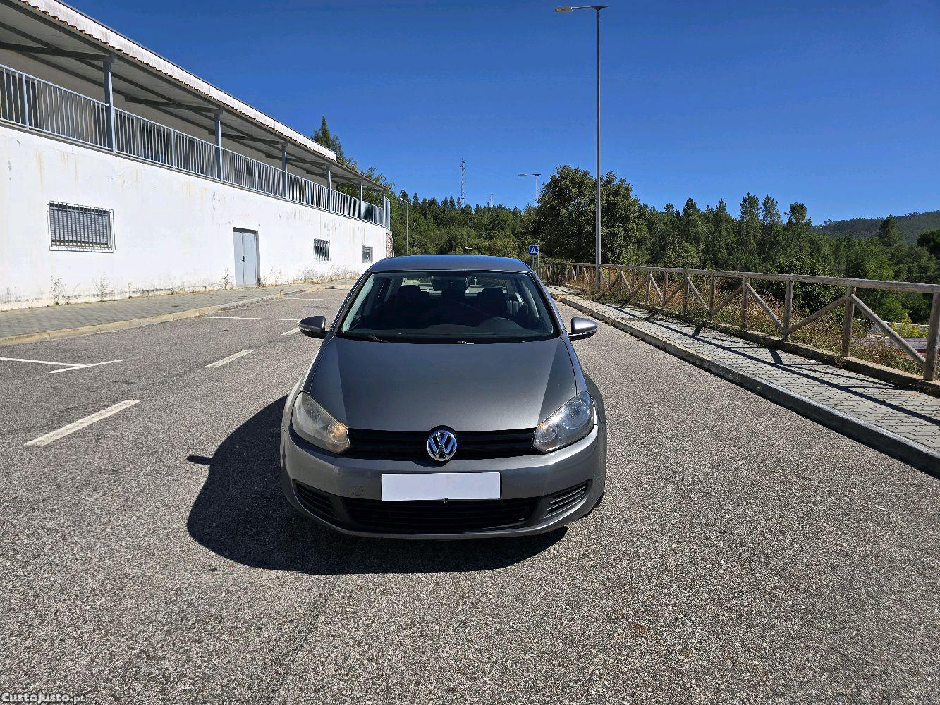 VW Golf 2.0 TDI 110cv Trendline Nacional - 09 — photo 3