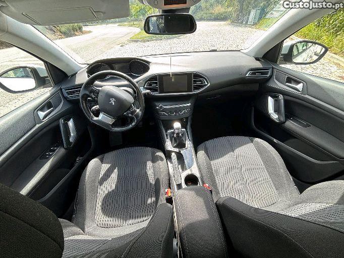 Peugeot 308 HDI — fotografia 4