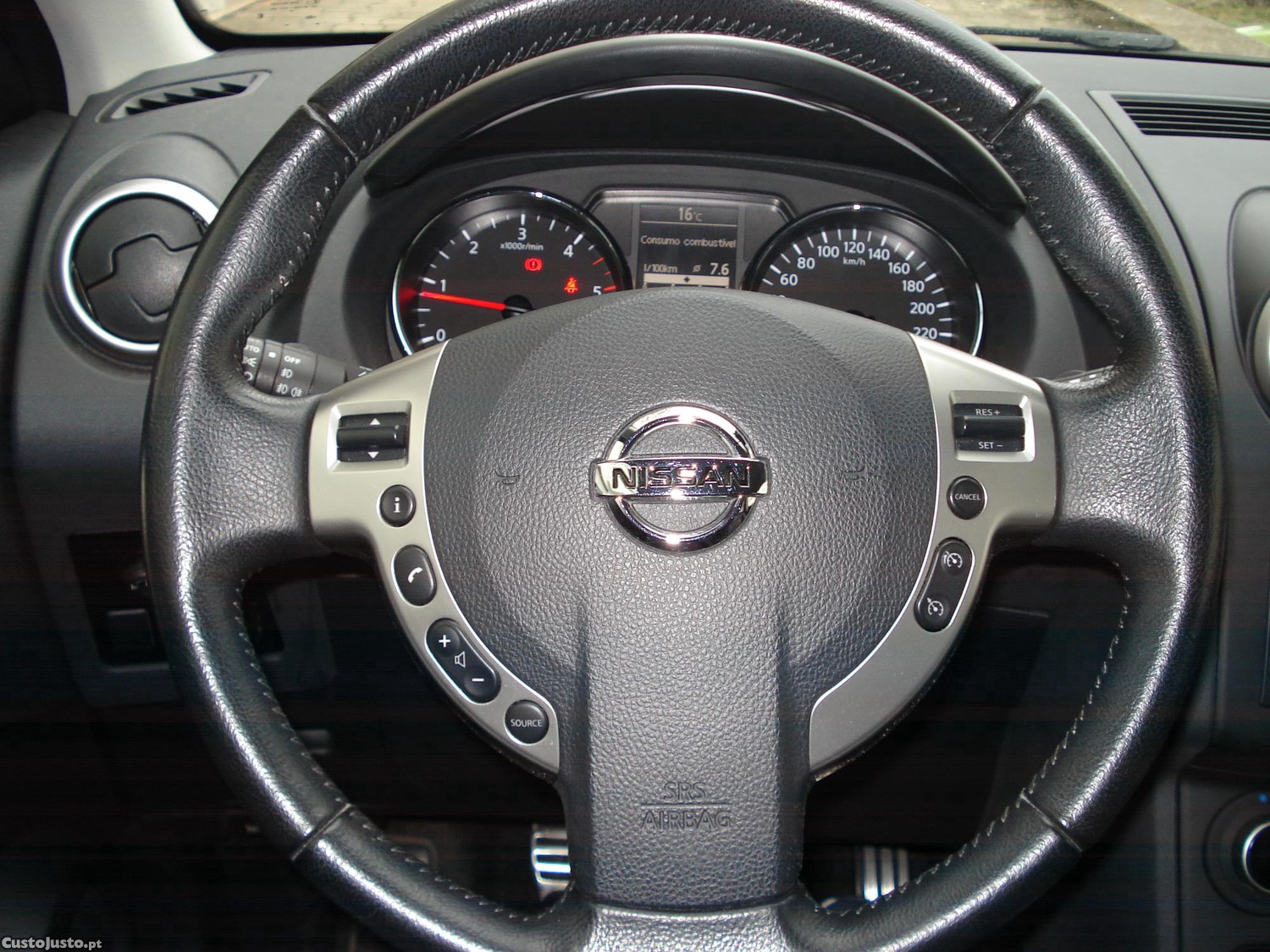 Nissan Qashqai Tekna 1.6 DCI 360 S&S 130 CV — fotografia 3