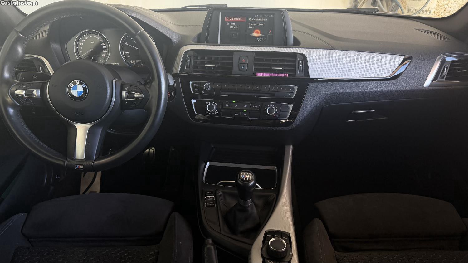 BMW 116 d Pack Desportivo M — fotografia 12