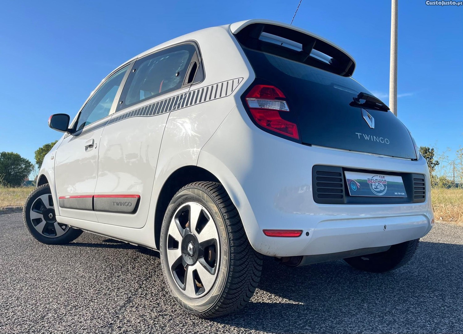 Renault Twingo 1.0 SCe Dynamique — fotografia 12