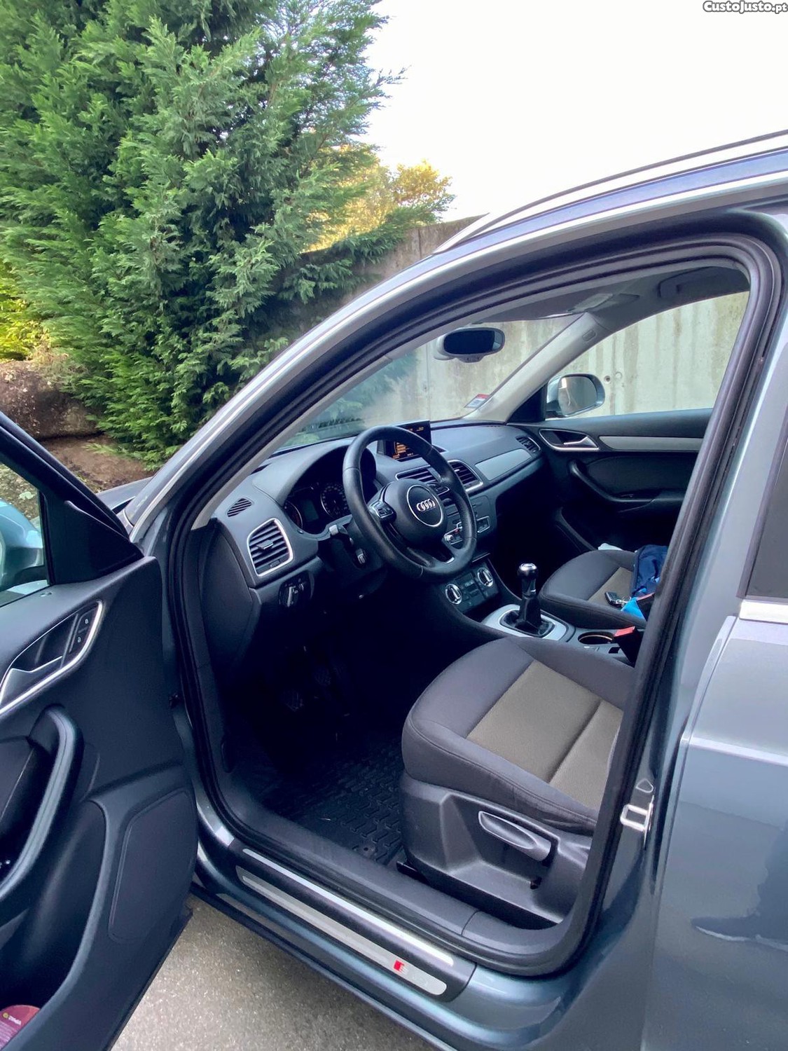 Audi Q3 2.0Tdi S-line — fotografia 4