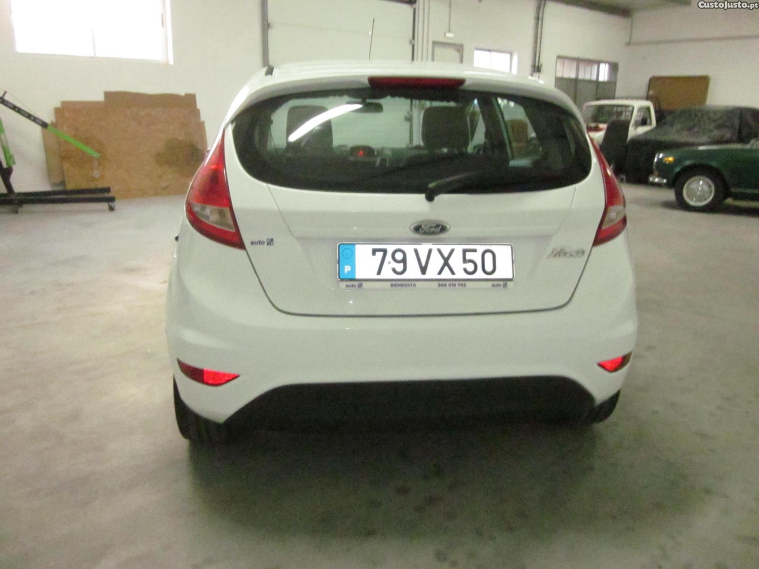 Ford Fiesta 1.4 TDCI - 19 — photo 5