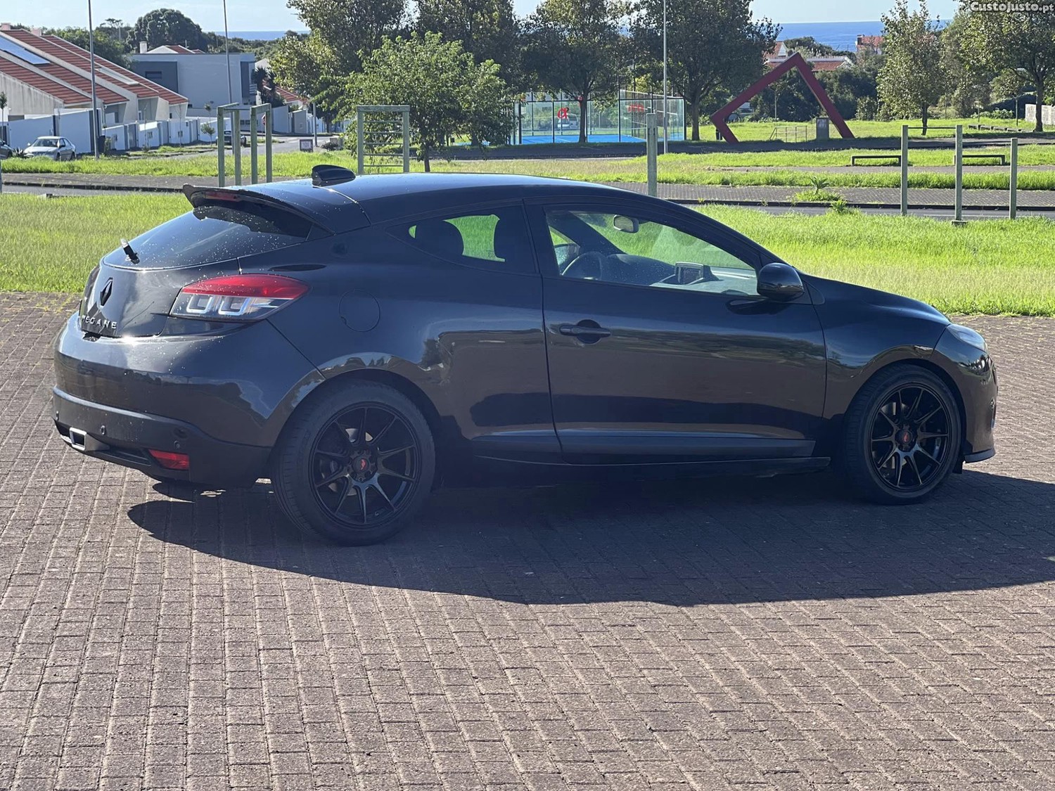 Renault Mégane Sport 2.0 Gasóleo - 09 — photo 4