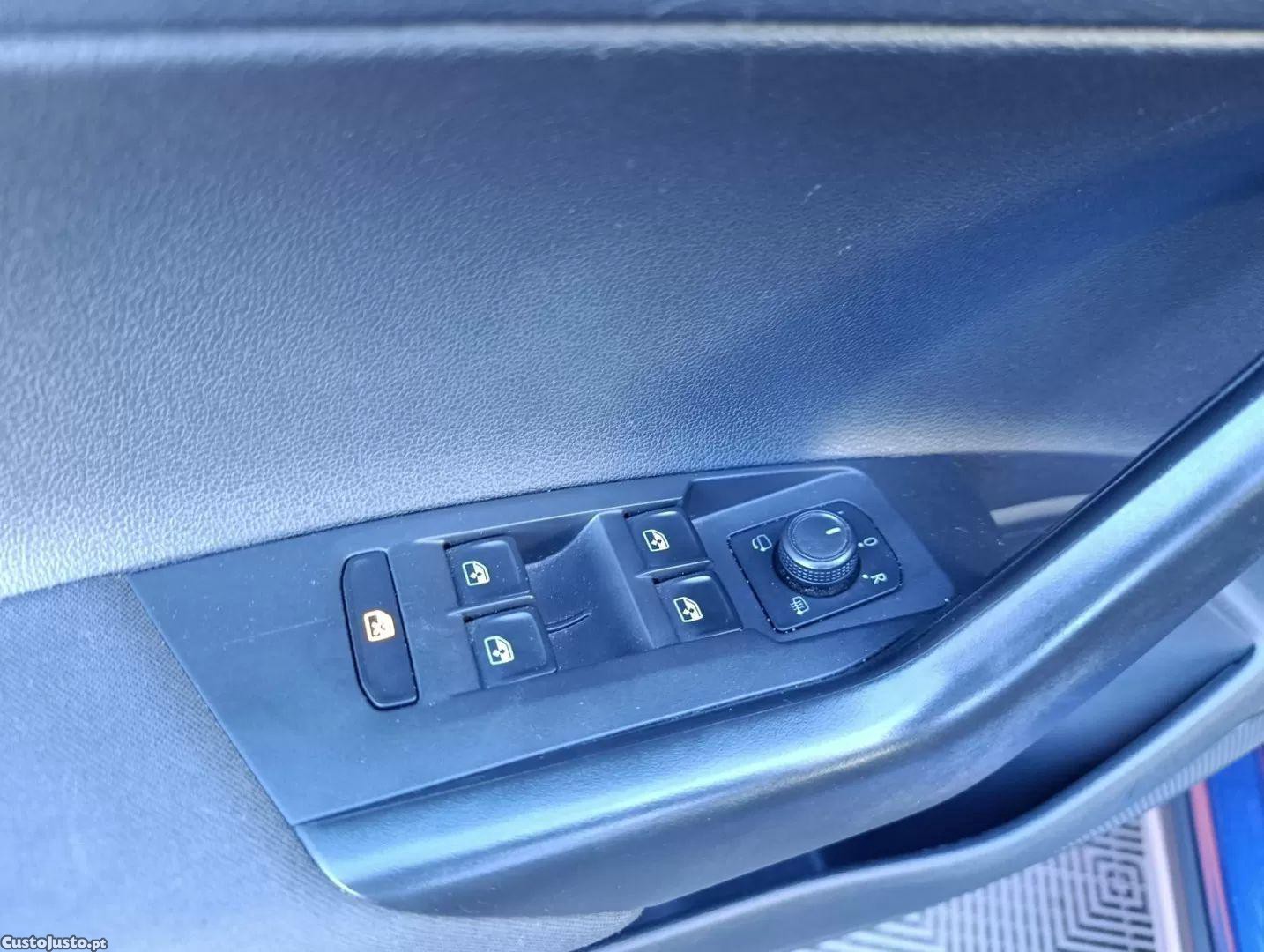 VW Taigo 1.0 tsi life dsg — photo 4