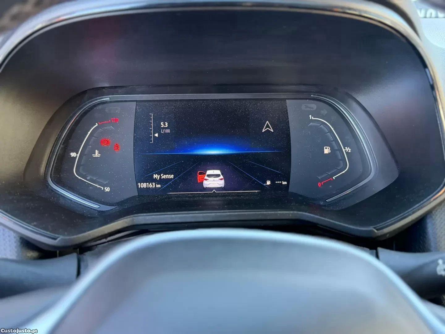 Renault Clio 1.5 blue dci intens — photo 3