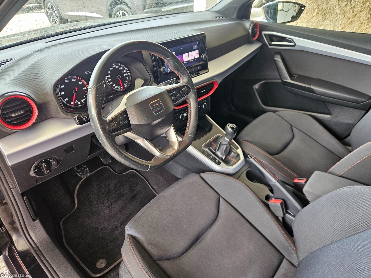 SEAT Arona 1.0 TSI FR — fotografia 12
