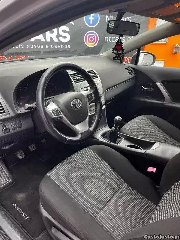 Toyota Avensis 2.0 d-4d comfort — photo 3