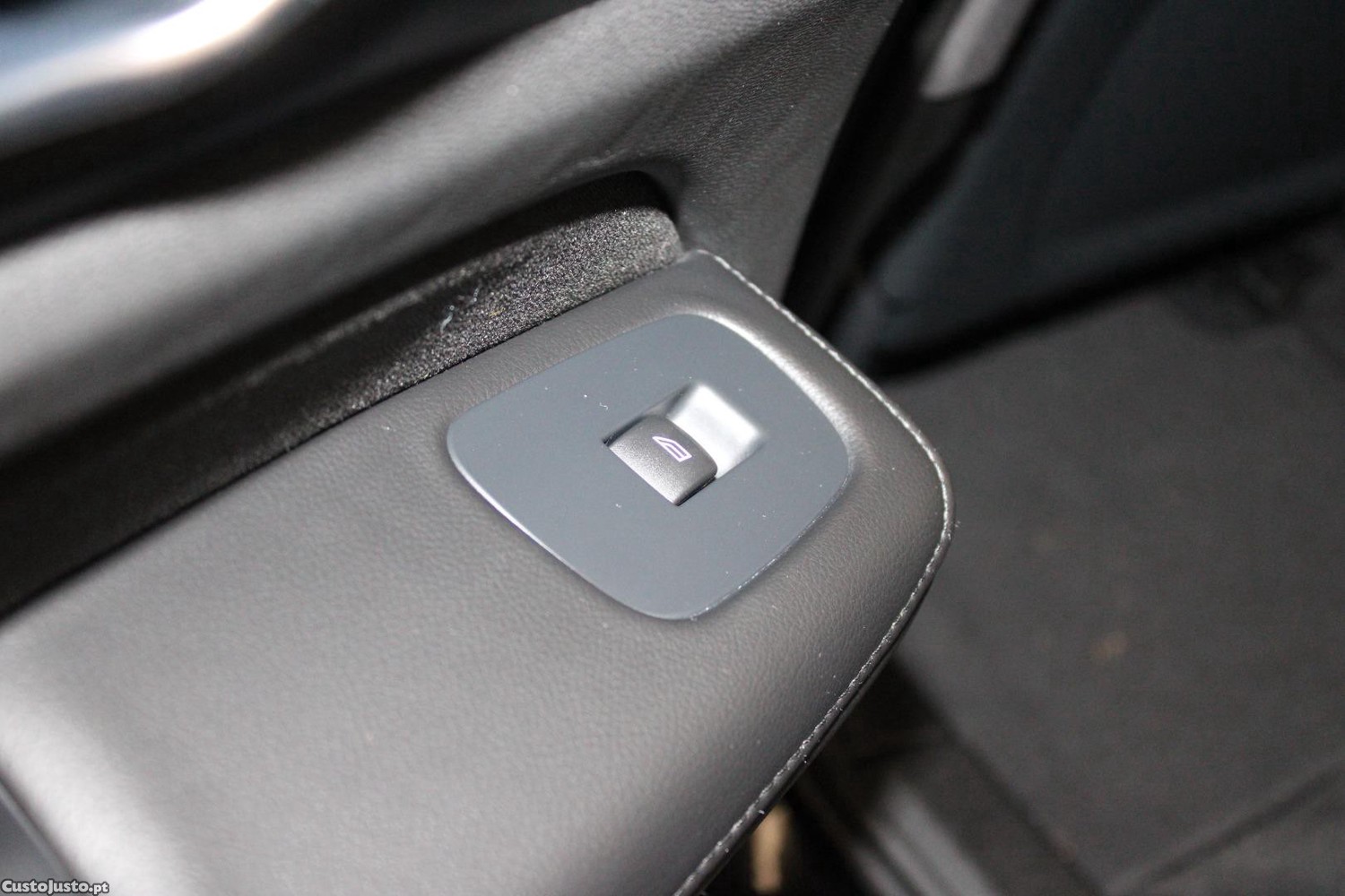 Volvo V60 2.0 T6 AWD INSCRIPTION — fotografia 12