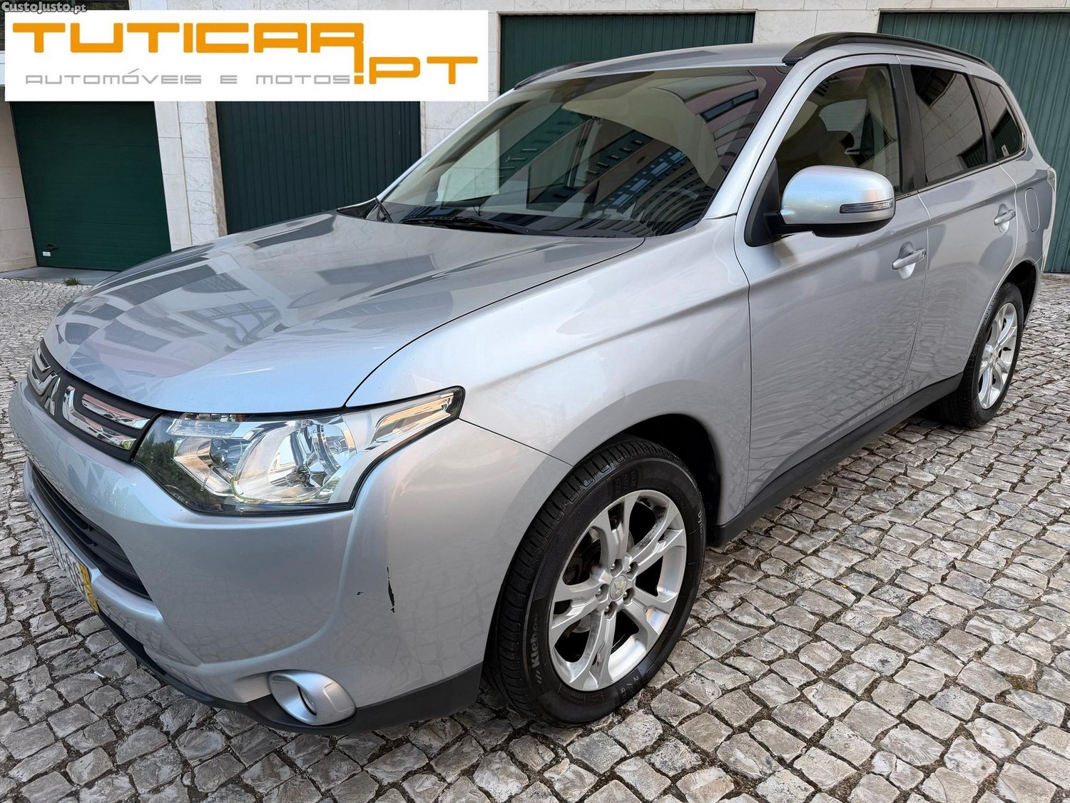 Mitsubishi Outlander 2.2 DI-D Intense — fotografia 25