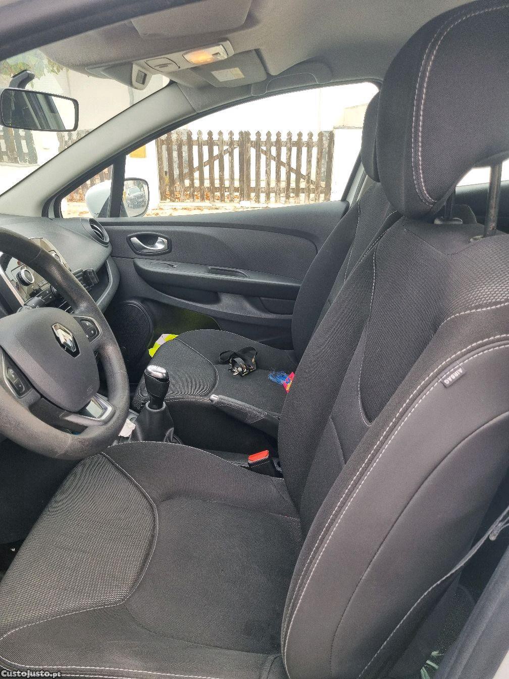 Renault Clio Renault clio 4 - 17 — photo 5
