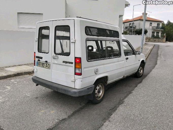 Renault Express 5 lugares - 92 — photo 4