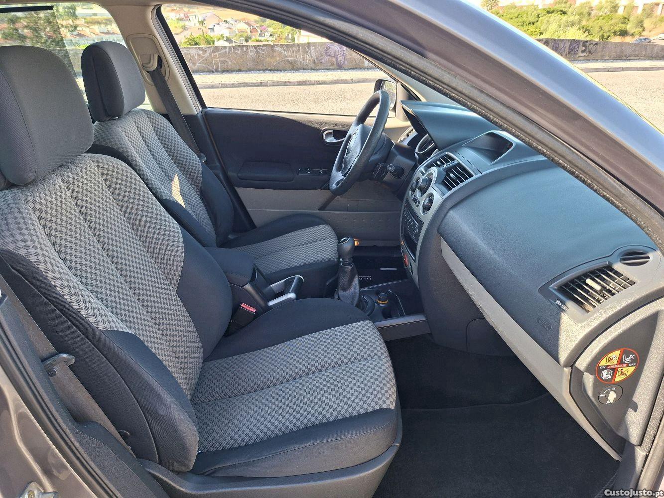 Renault Mégane 1.5 Dci 105cv Estimada — fotografia 3