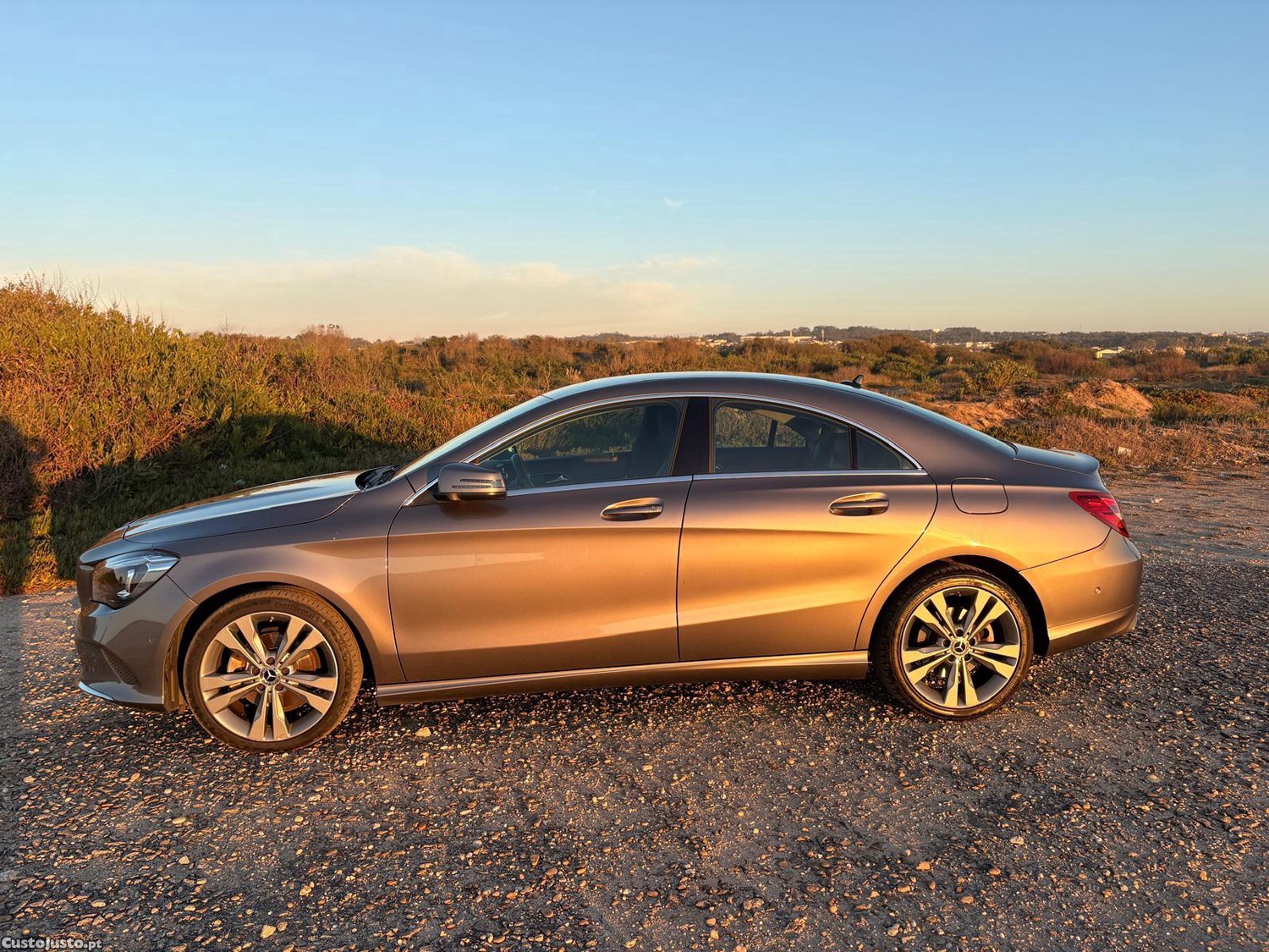 Mercedes-Benz CLA 200 200 D - 18 — photo 4