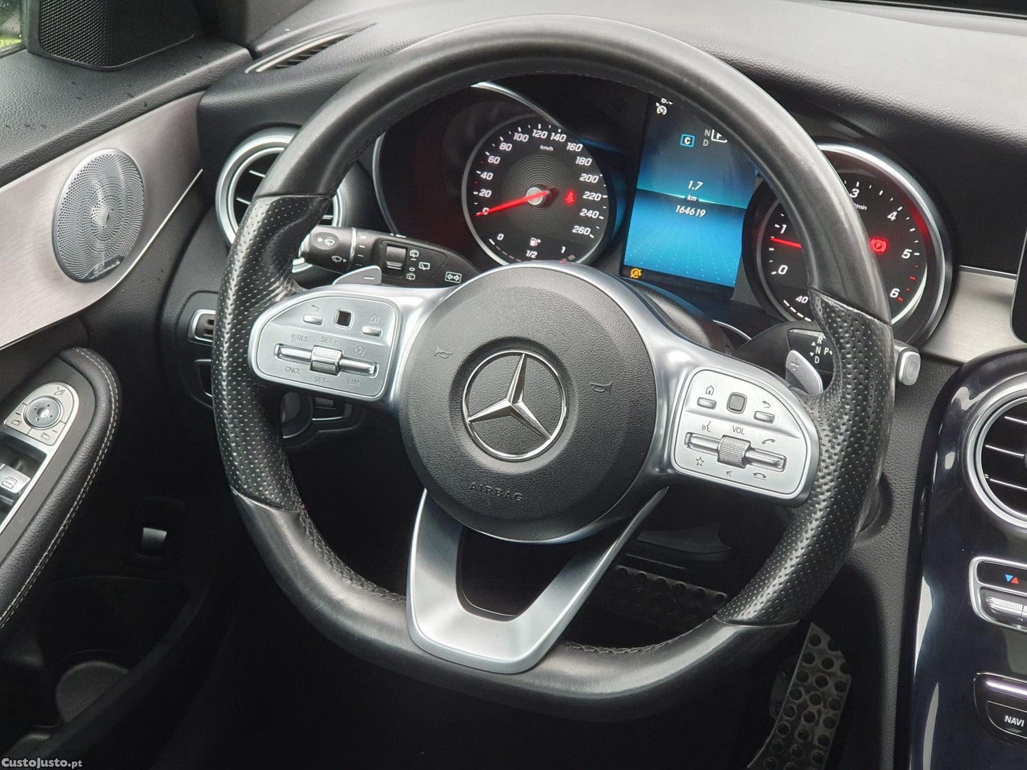 Mercedes-Benz C 300 d AMG Line — fotografia 8