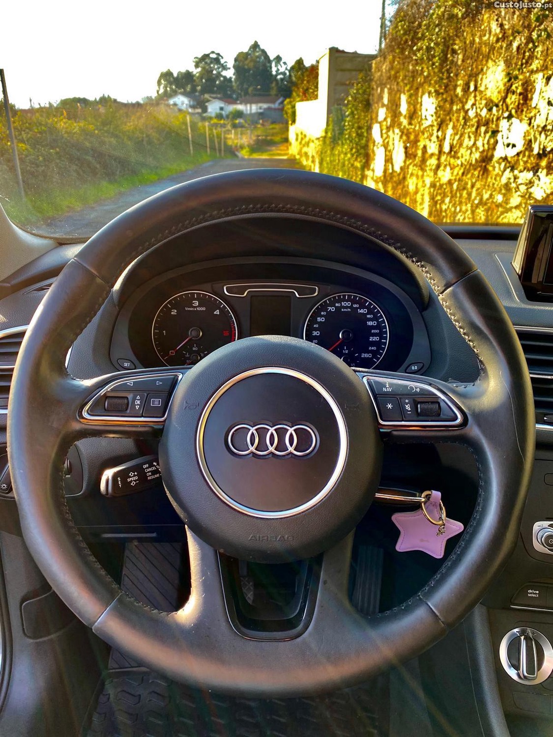 Audi Q3 2.0Tdi S-line — fotografia 2