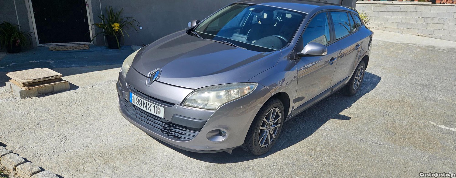 Renault Mégane dCi 110 FAP Expression — fotografia 3