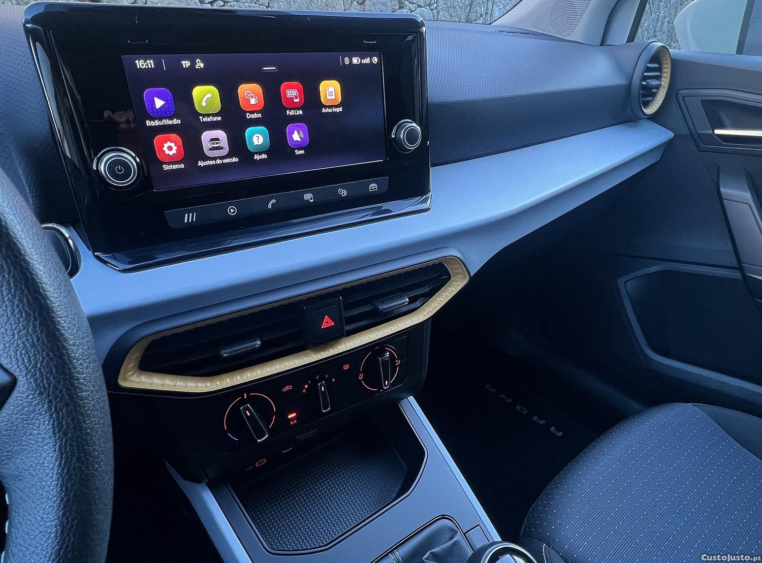 SEAT Arona TSI Style Plus — fotografia 5