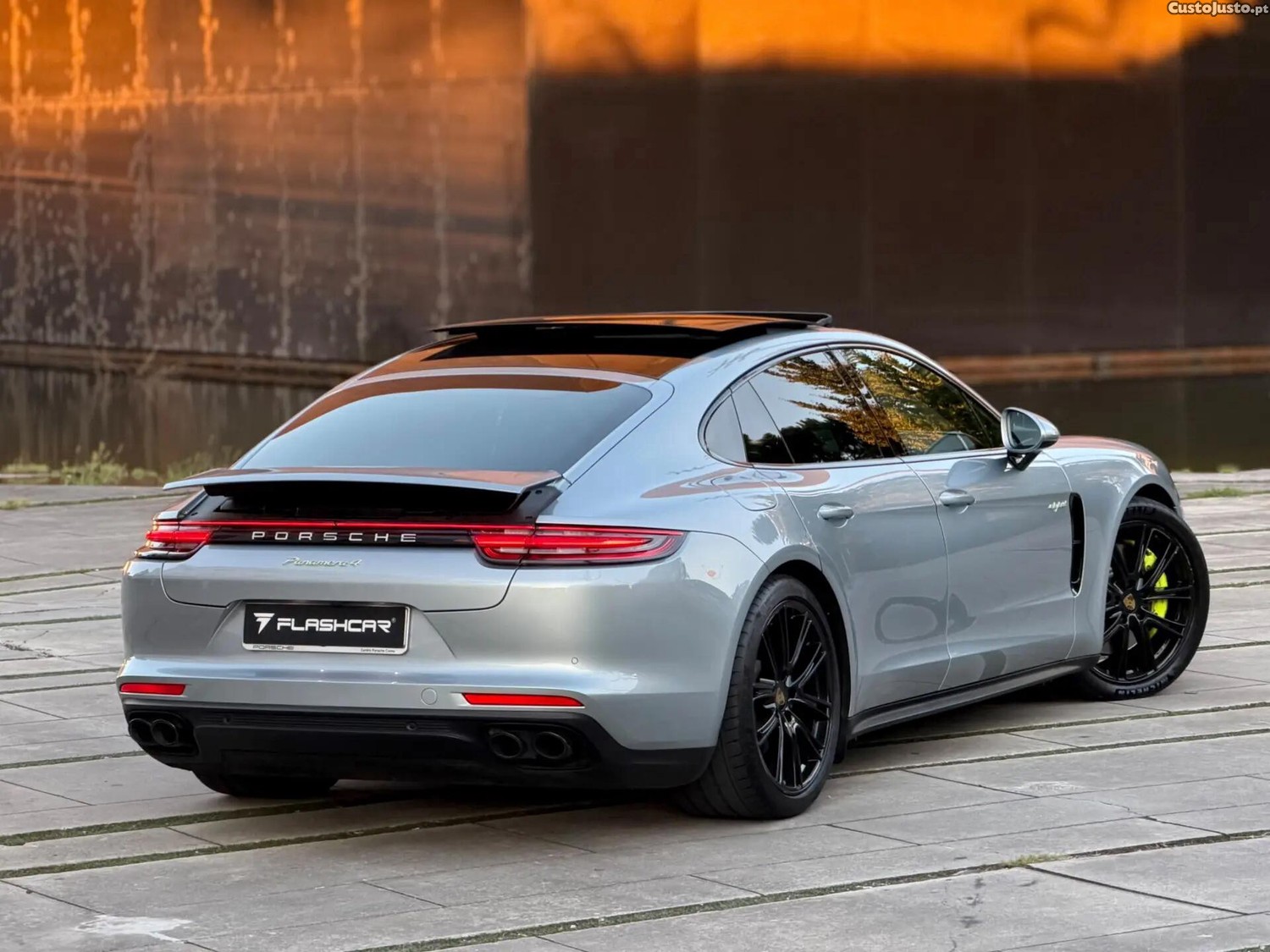 Porsche Panamera 4 E-Hybrid — photo 2