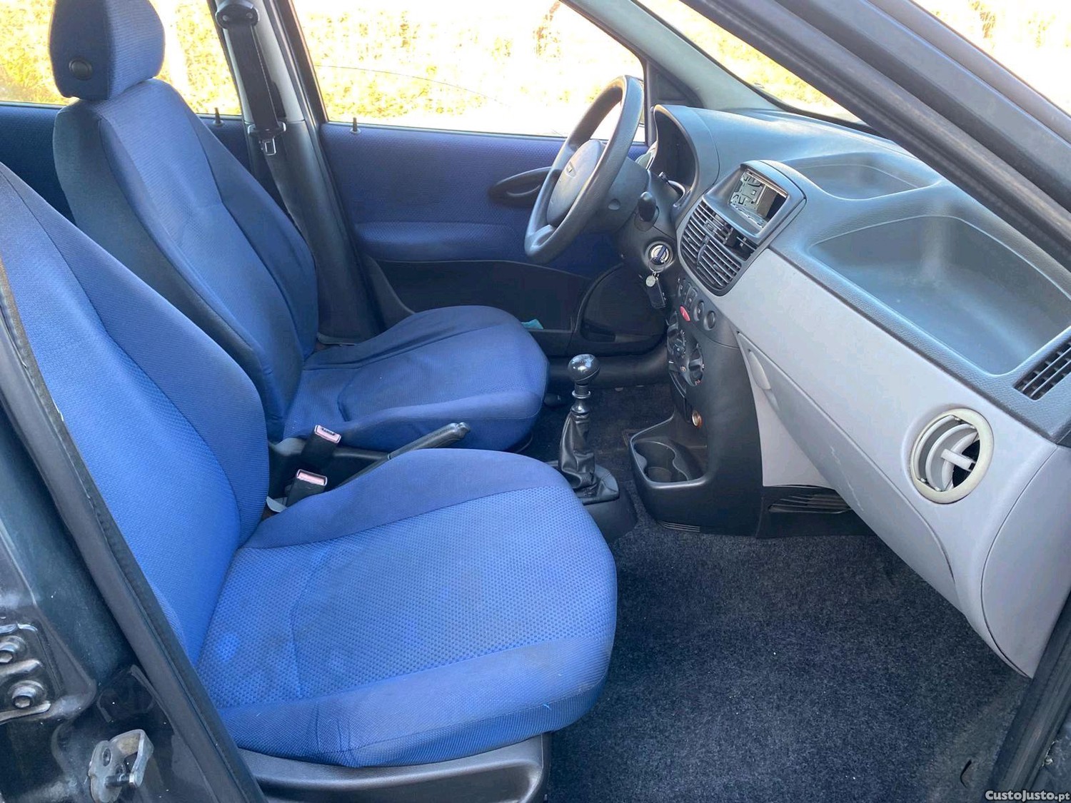 Fiat Punto 1.2 com AC — fotografia 5