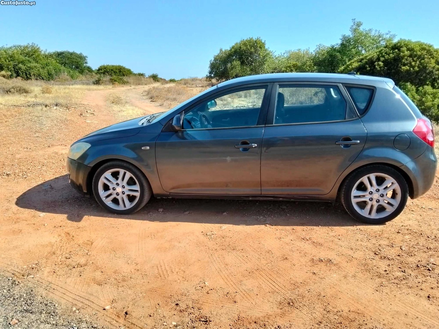 Kia Ceed 1.6 CRDI DIESEL DE 5 LUGARES COM AR CONDICIONADO - 07 — photo 3