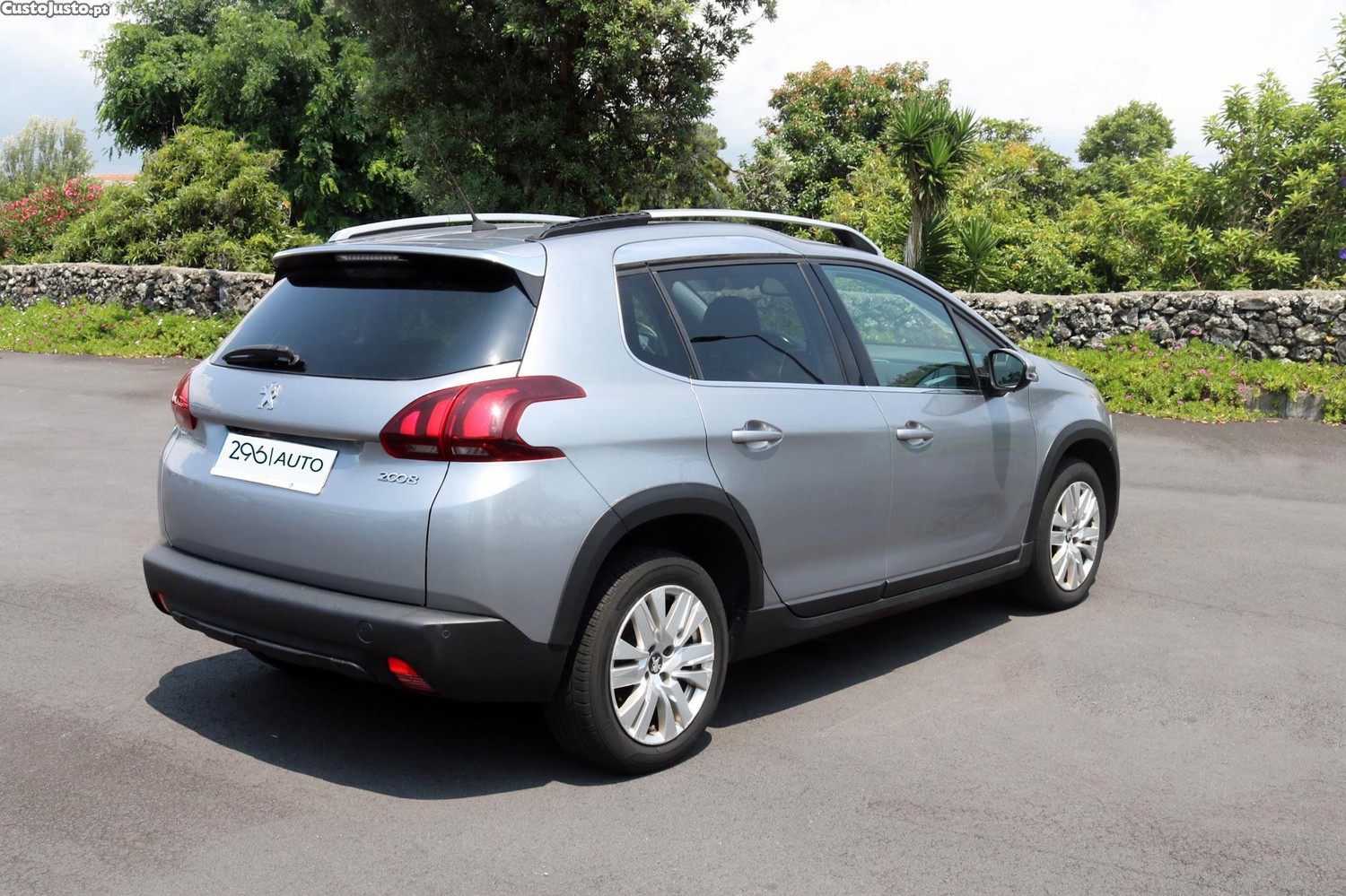 Peugeot 2008 Allure 1.2 PureTech — fotografia 5