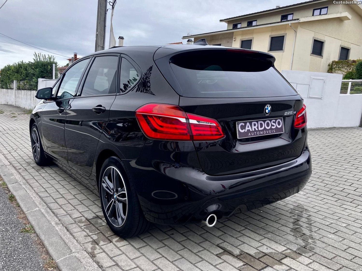 BMW 225 Active Tourer XE Plug in Hybrid — photo 3