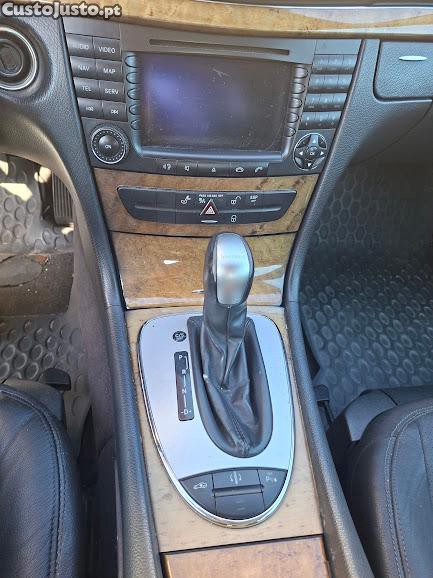 Mercedes-Benz E 320 CDi Avangarde — fotografia 12