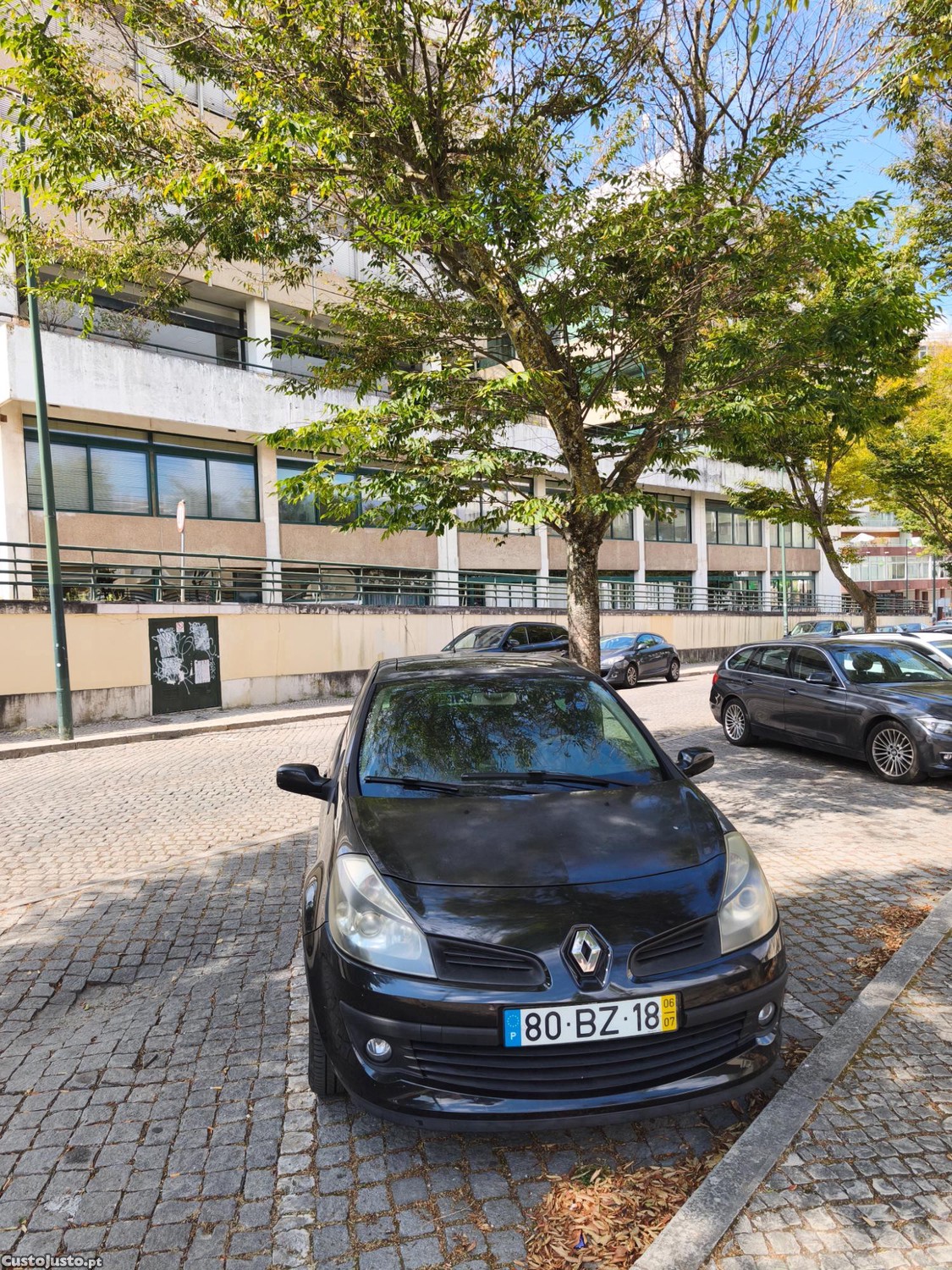 Renault Clio Dynamic 1.5dCi gasóleo com teto panorâmico — fotografia 7
