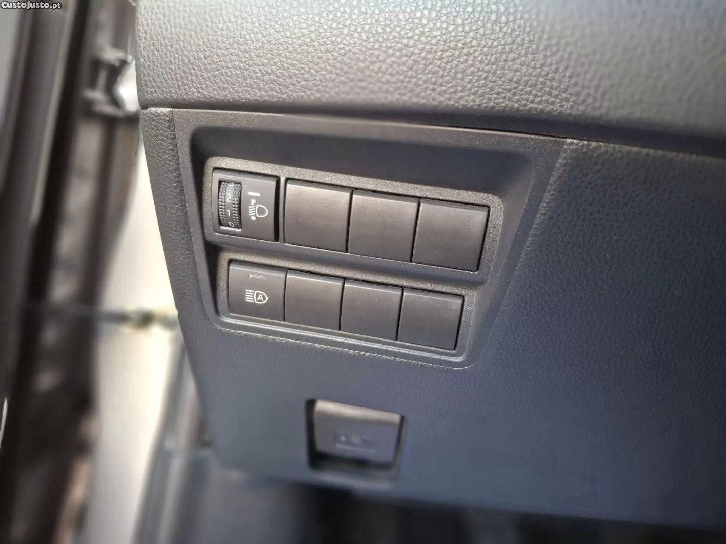 Toyota Yaris 1.0 vvt-i comfort — photo 5