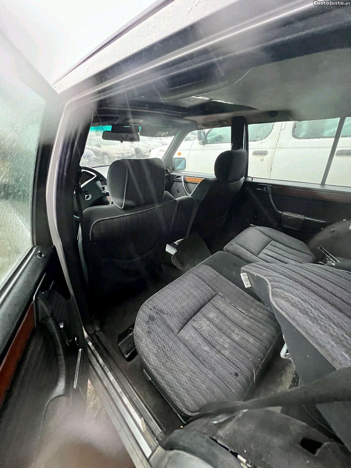 Mercedes-Benz E 250 D - 92 — photo 3